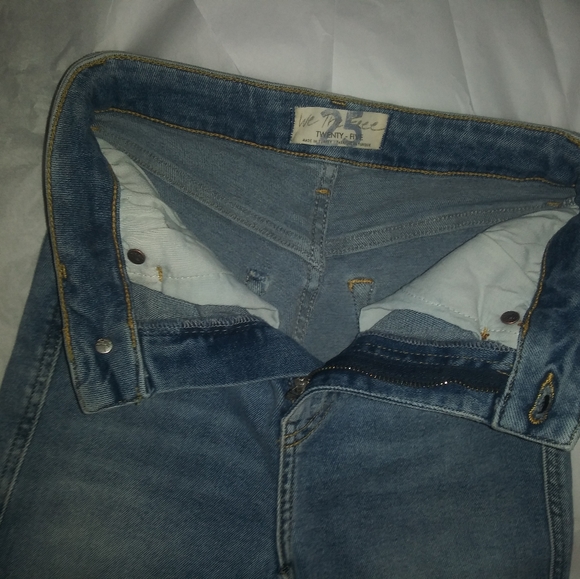 🆕We the Free | High Rise Frayed Hem Stretch Skinny Jeans Womens Size 25 - Picture 9 of 13